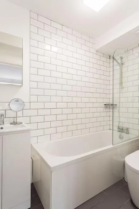 Stylish 2-Bed Garden Apartment Brighton