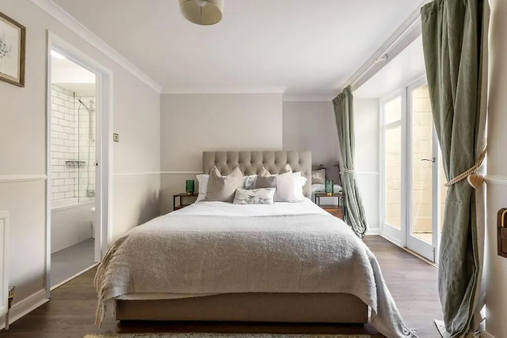 Stylish 2-Bed Garden Apartment Brighton United Kingdom