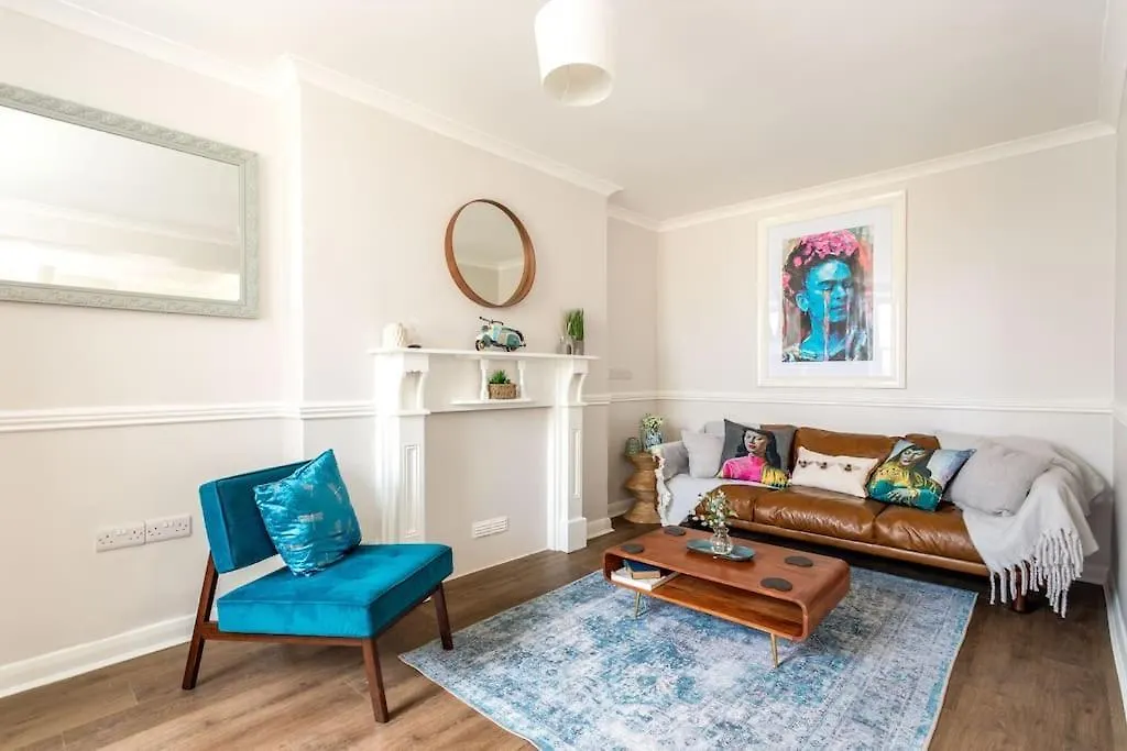 Stylish 2-Bed Garden Apartment Brighton United Kingdom